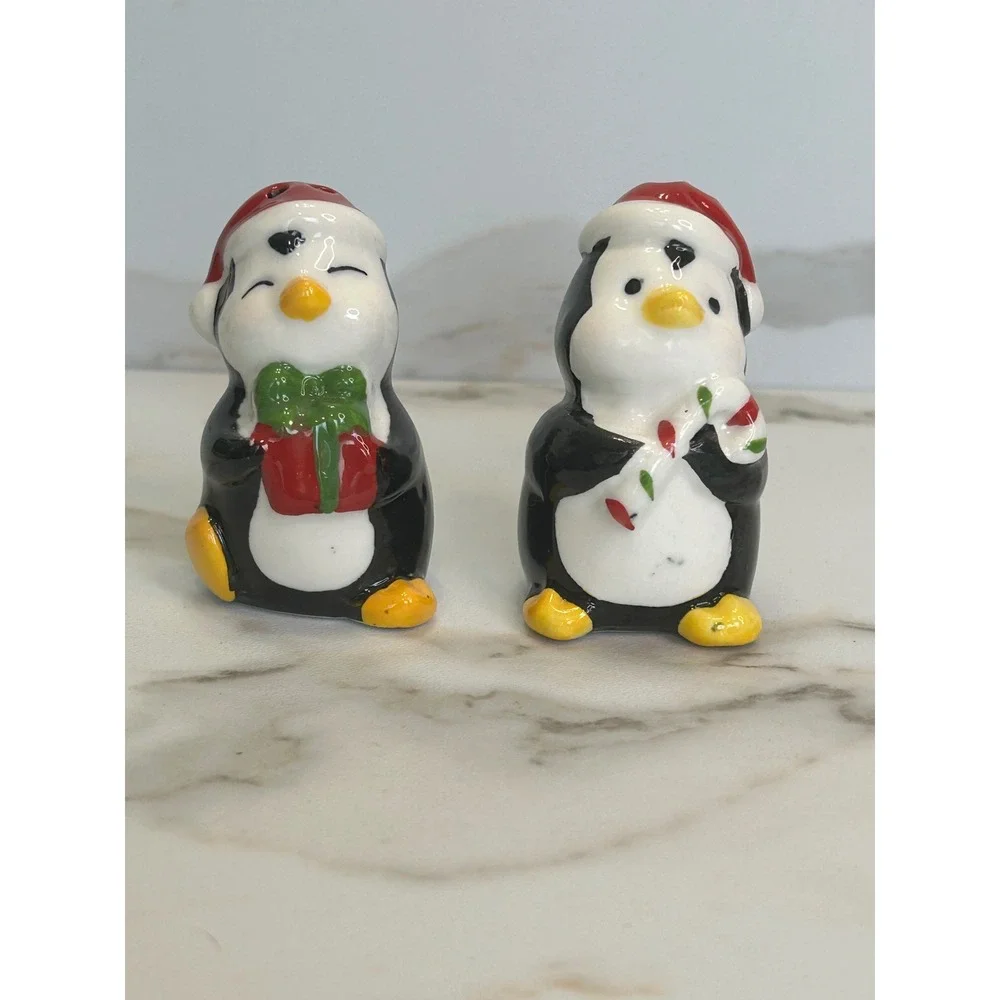 Christmas Penguin Salt and Pepper Shakers Set Santa Hat Gift Candy Cane Ceramic